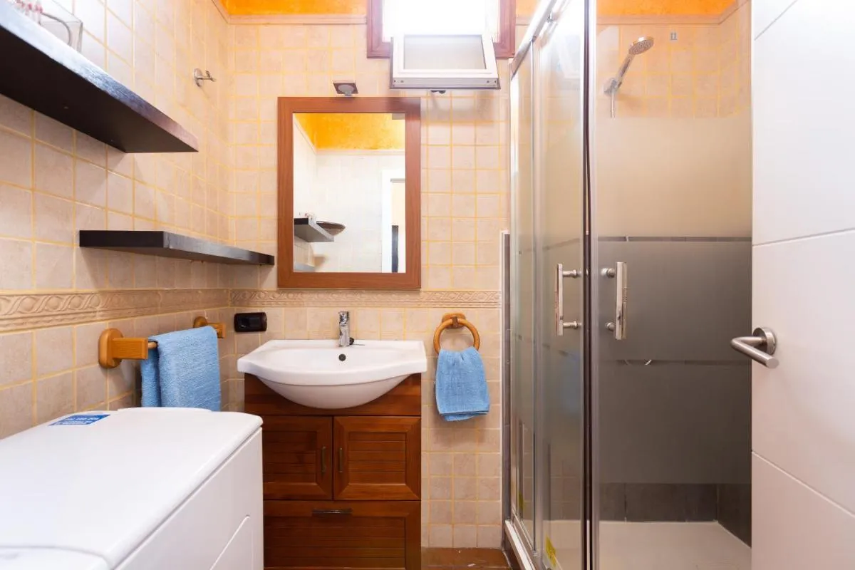 Image 2 of Apartamento en primera linea de playa con aire acondicionado