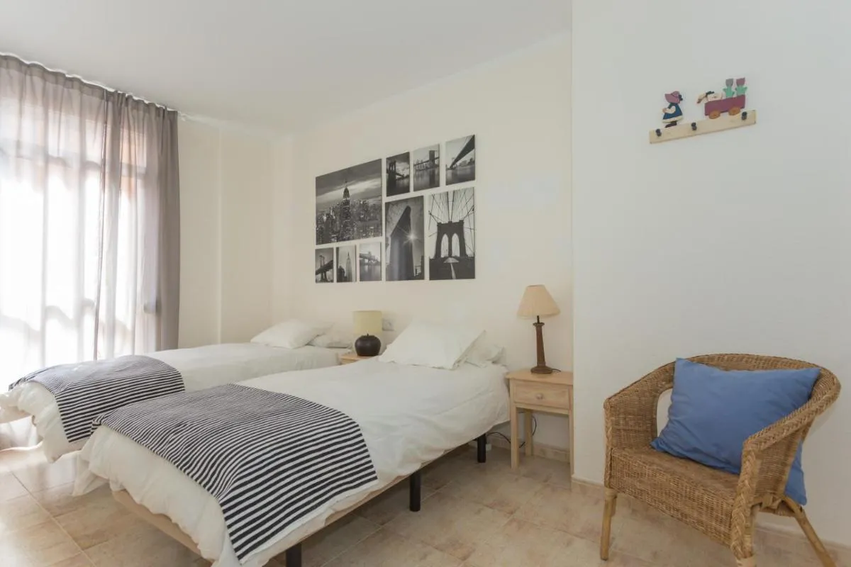 Image 1 of Apartamento entero con vistas al mar en Radazul