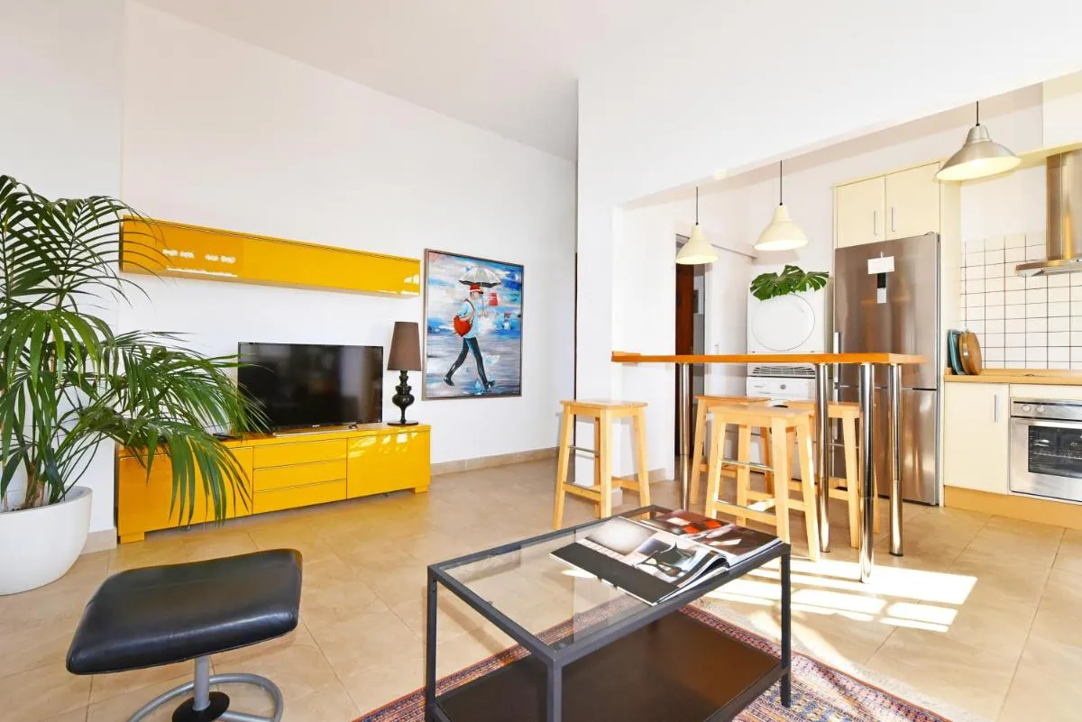 Image 2 of Apartamentos La Casa Verde