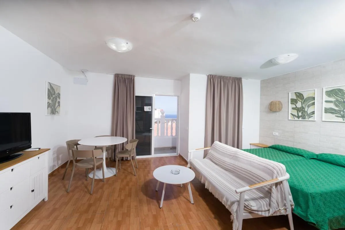 Image 2 of Apartamentos Tinerfe Garden