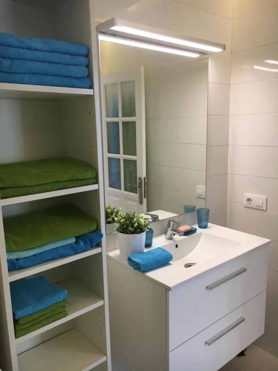 Image 2 of Apartment Los Cristianos