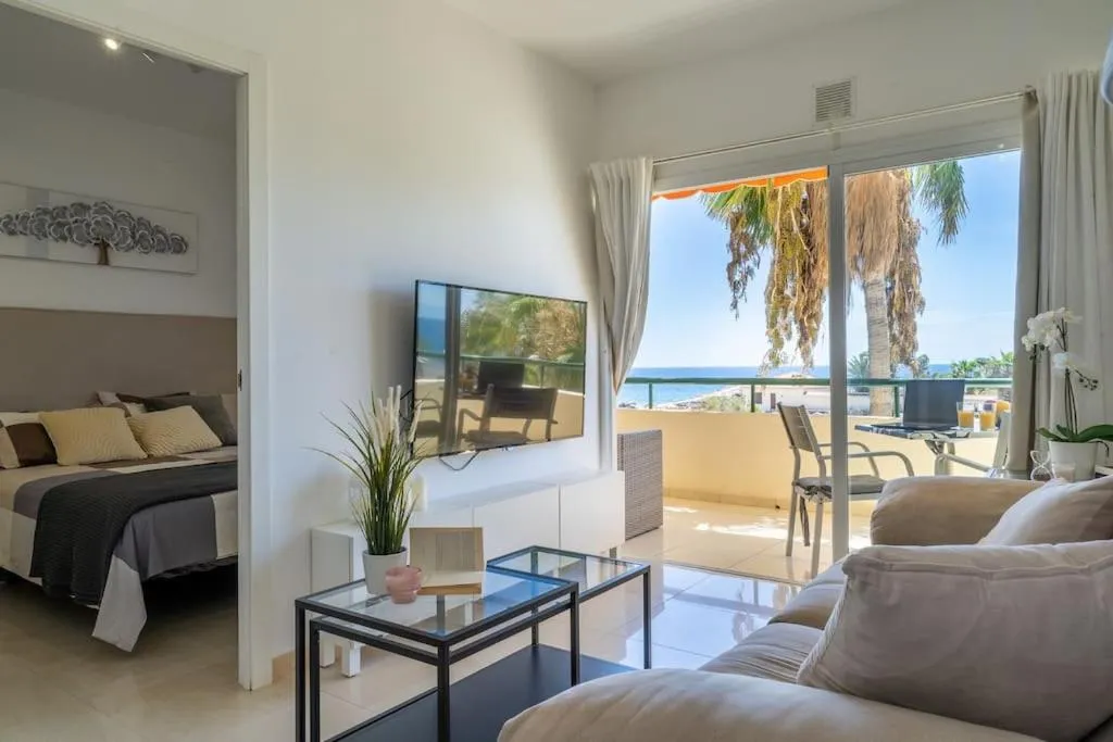 Image 5 of Apartment in front of the ocean