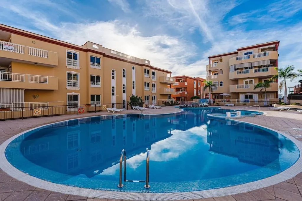 Image of Apartment with Heated Pool in Callao Salvaje