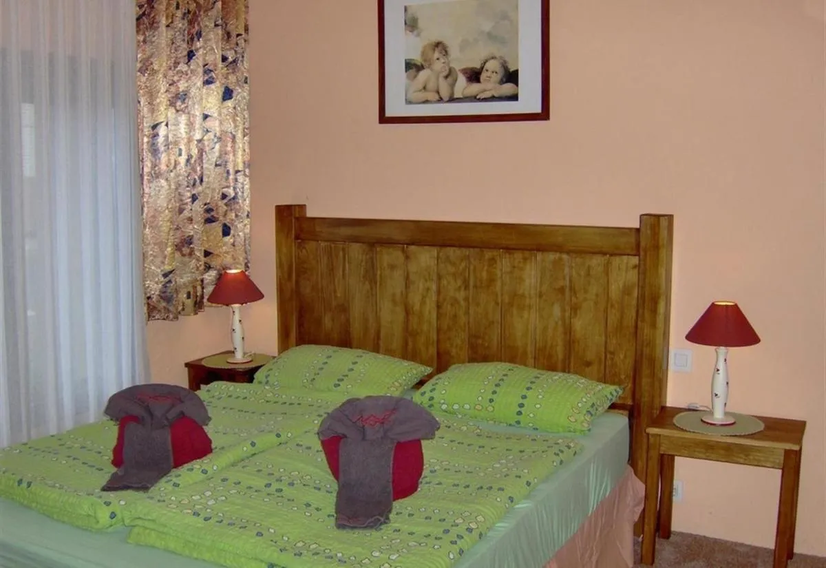 Image 1 of Aptos Monasterio de San Antonio 6