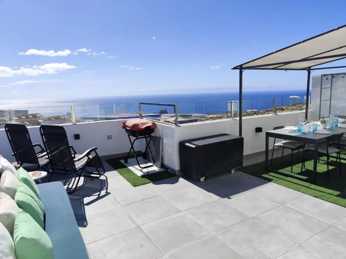 Image 2 of Ático Micaela. Terraza y vistas