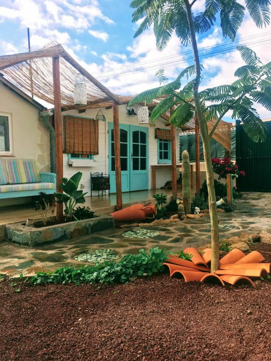 Image 2 of BEAUTIFUL VINTAGE BUNGALOW WIFI PARKING.