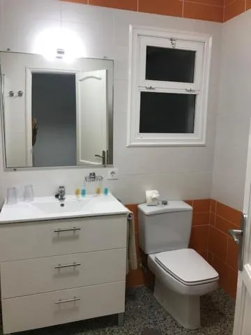 Image 2 of Bahia Colon