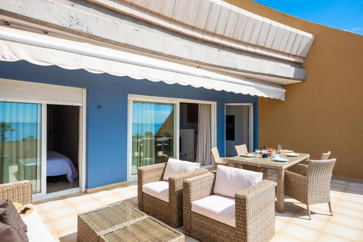 Image 5 of Beach apartment with terrace and private parking