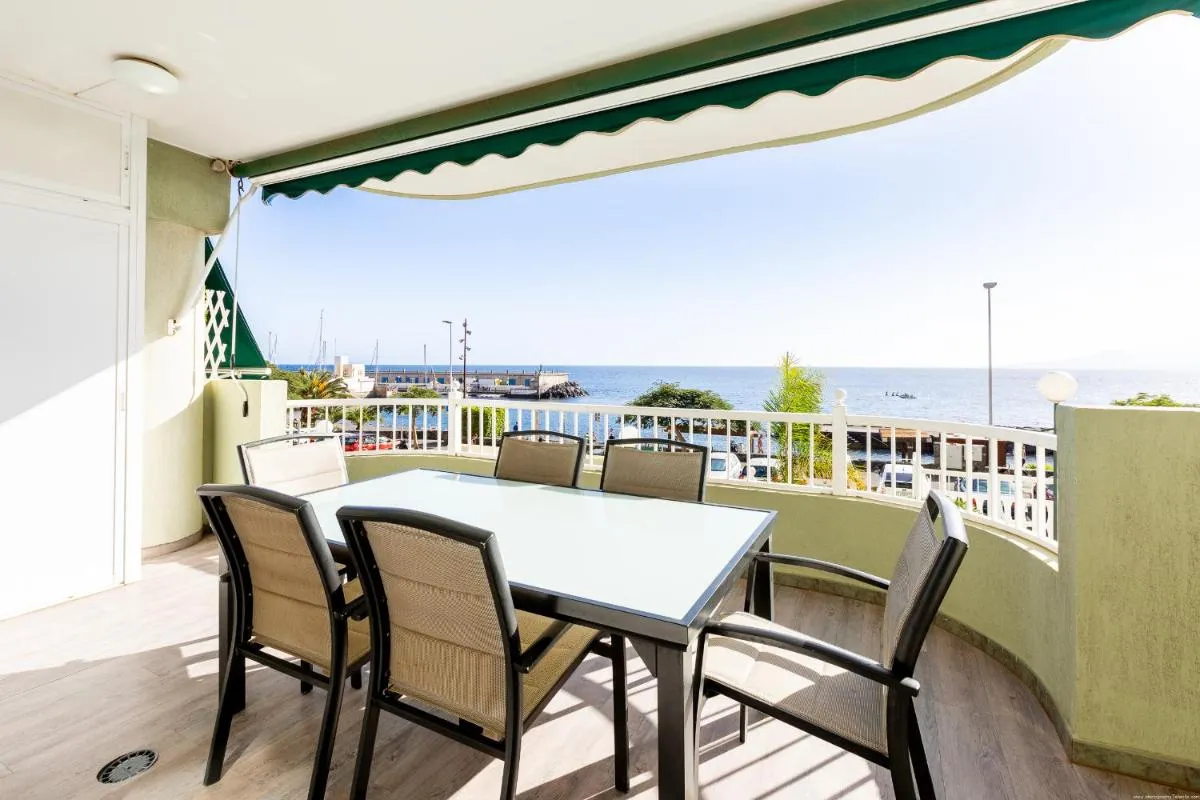 Image 6 of Beachfront with communal swimming pool and parking