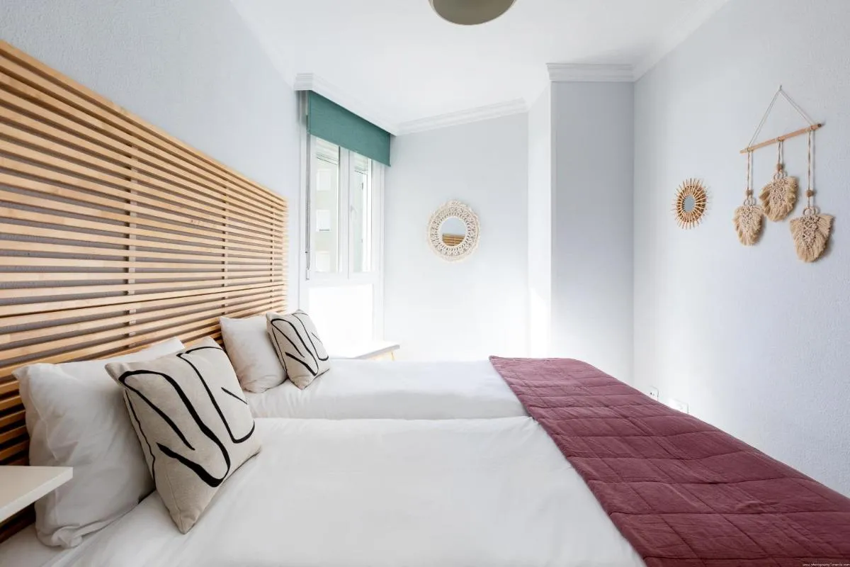 Image 4 of Beachfront with communal swimming pool and parking