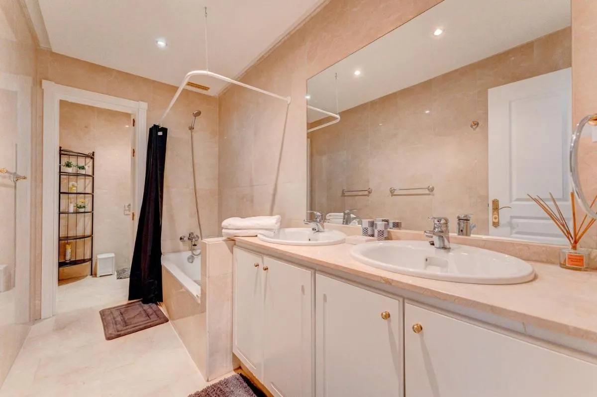 Image 2 of Beautiful apartment in Terrazas del Duque I