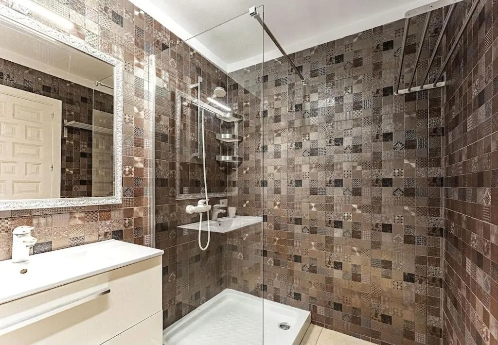 Image 5 of Beautiful apartments with large terrace close to the beach