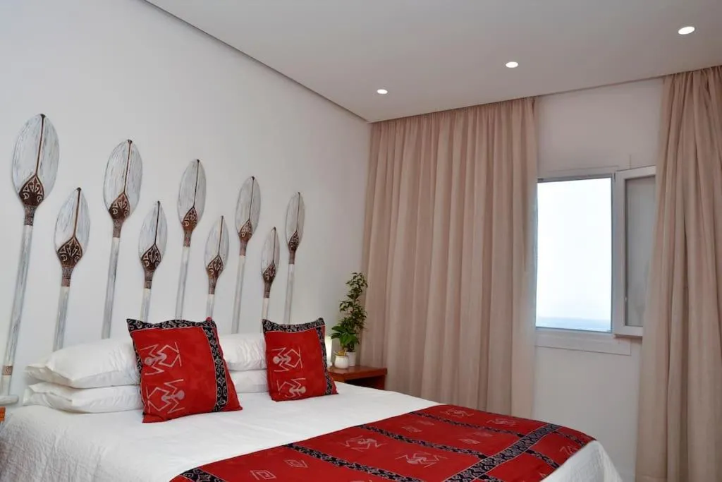 Image 6 of Bencomo Subset