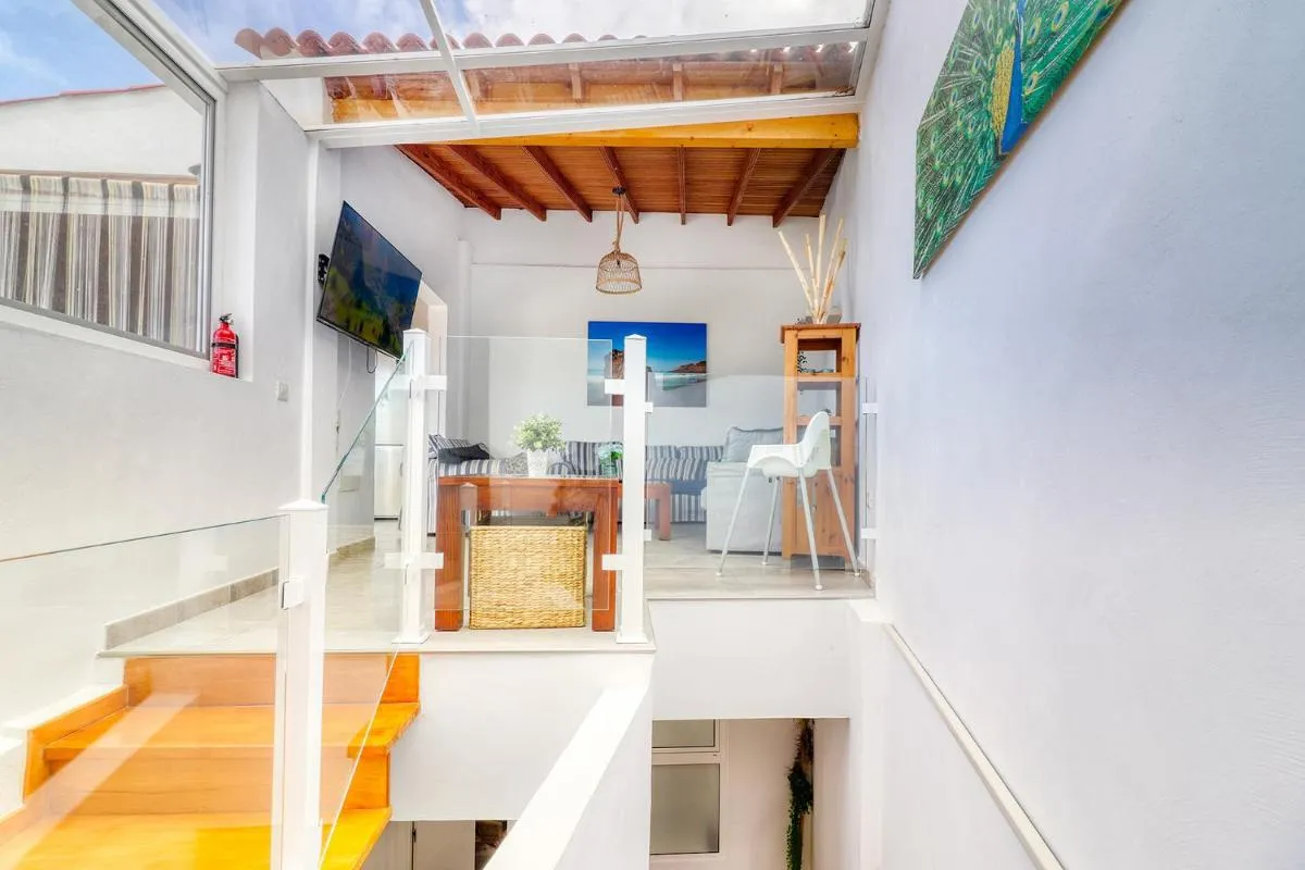 Image 3 of Big terraced house, 3-min walking to the beach, with BBQ and sea view