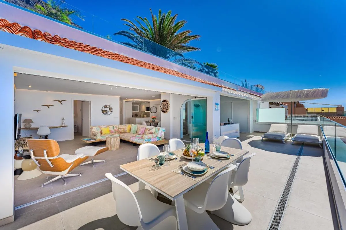 Image 6 of Blue Haven – Ocean View Penthouse with jacuzzi and Pool