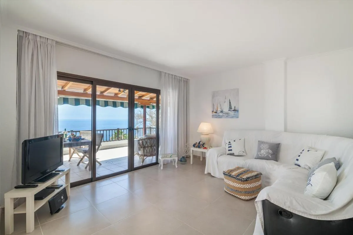 Image 4 of CARAMELLO – AC, cliffs & ocean view, fibre net, garage, tv channels