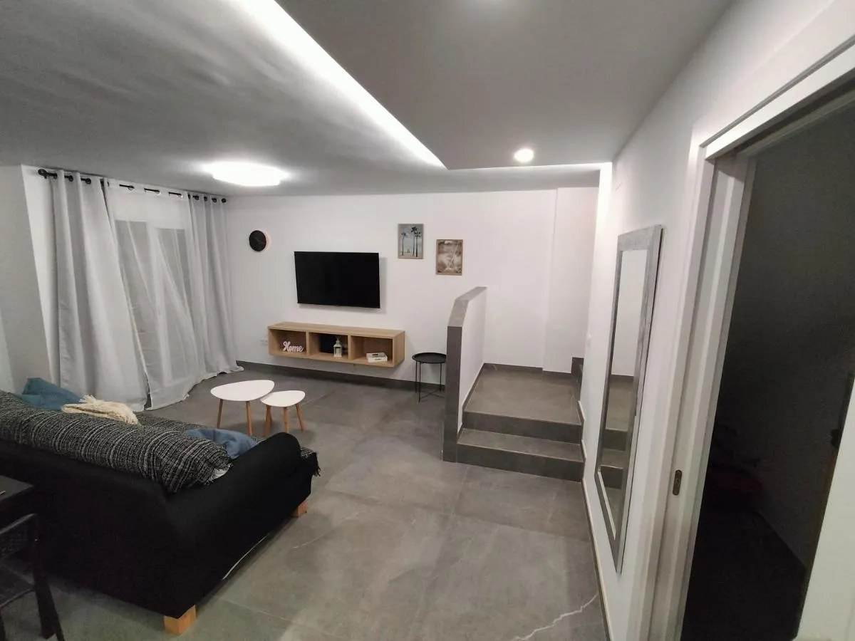 Image 4 of Caletillas Black sand 1º linea playa & piscina & wifi