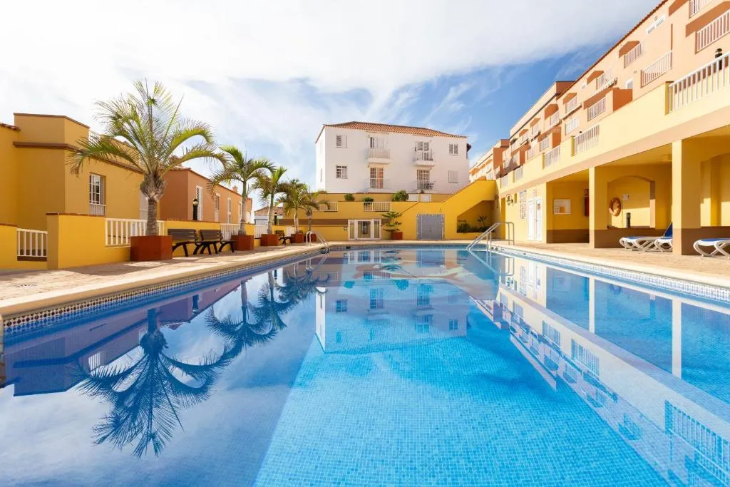 Image of Caletillas Waves & Pool