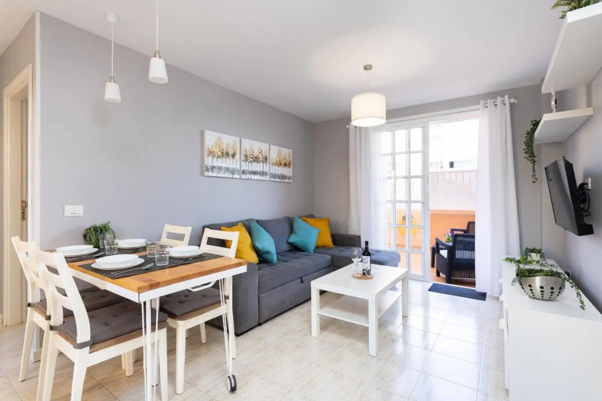 Image 5 of Caletillas Waves & Pool