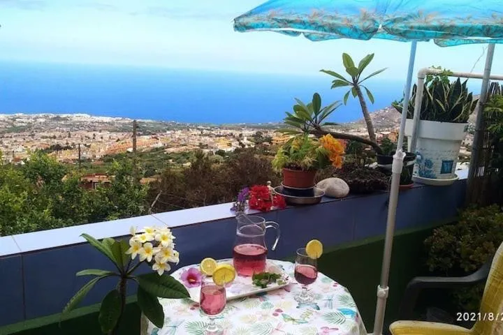 Image of Canarian Cottage with terrace surrounded by garden – Alisios
