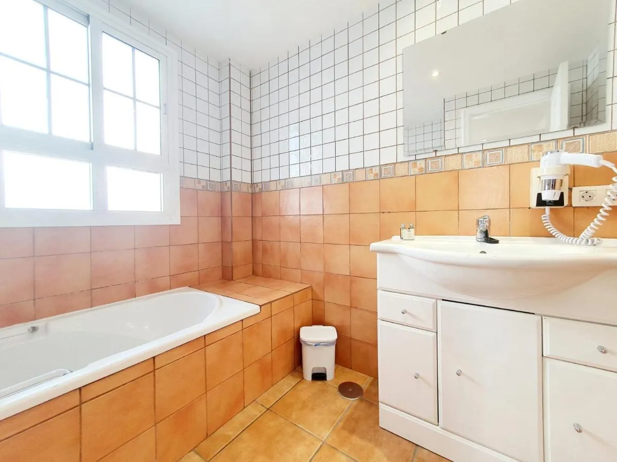 Image 2 of Casa Aries