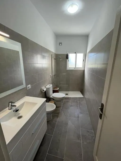 Image 3 of Casa unifamiliar. Gran terraza. Vistas. Tele working