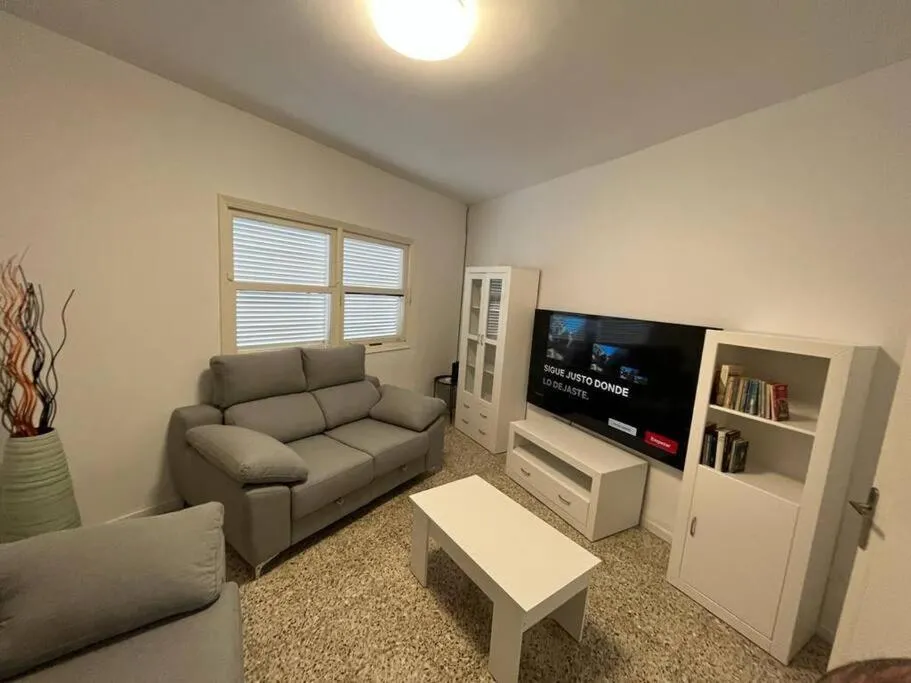 Image 4 of Casa unifamiliar. Gran terraza. Vistas. Tele working