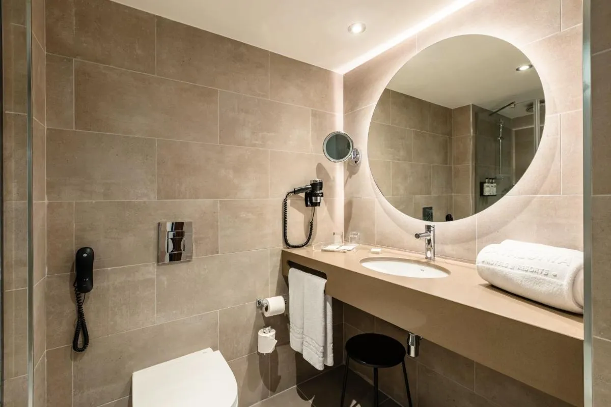 Image 2 of Catalonia Oro Negro