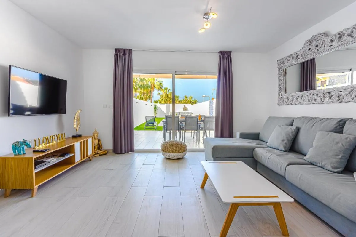 Image 5 of Chill Out House