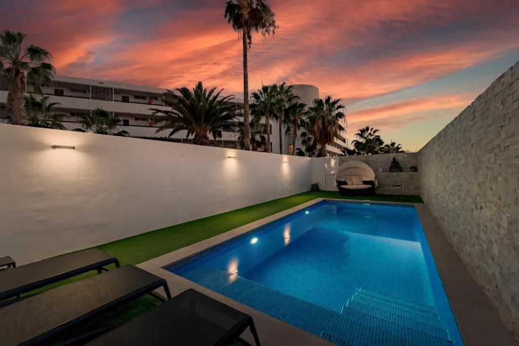 Image of Chill Out House