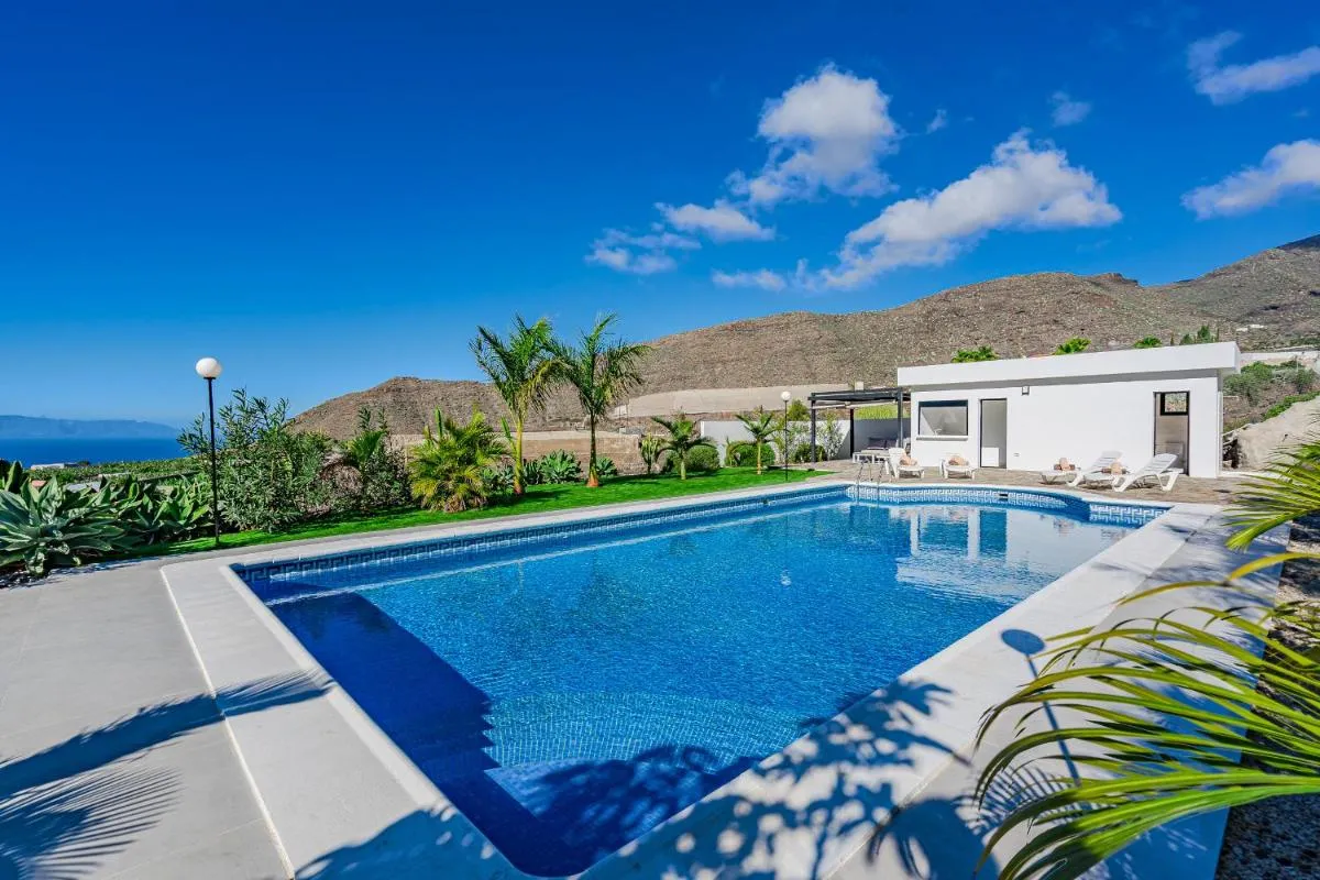 Image 3 of Cliff Haven Sea View Apartment – Adults Only