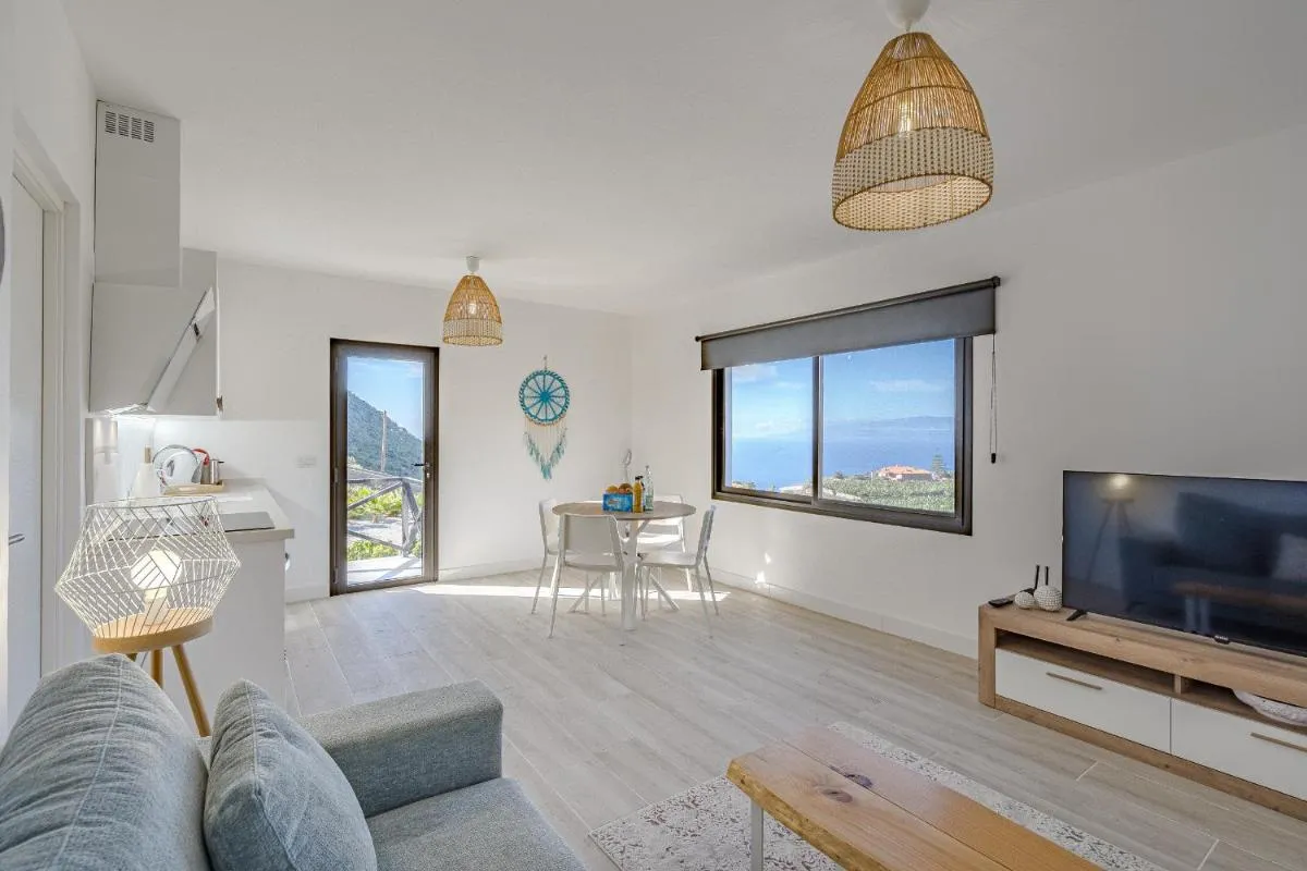 Image 5 of Cliff Haven Sea View Apartment – Adults Only