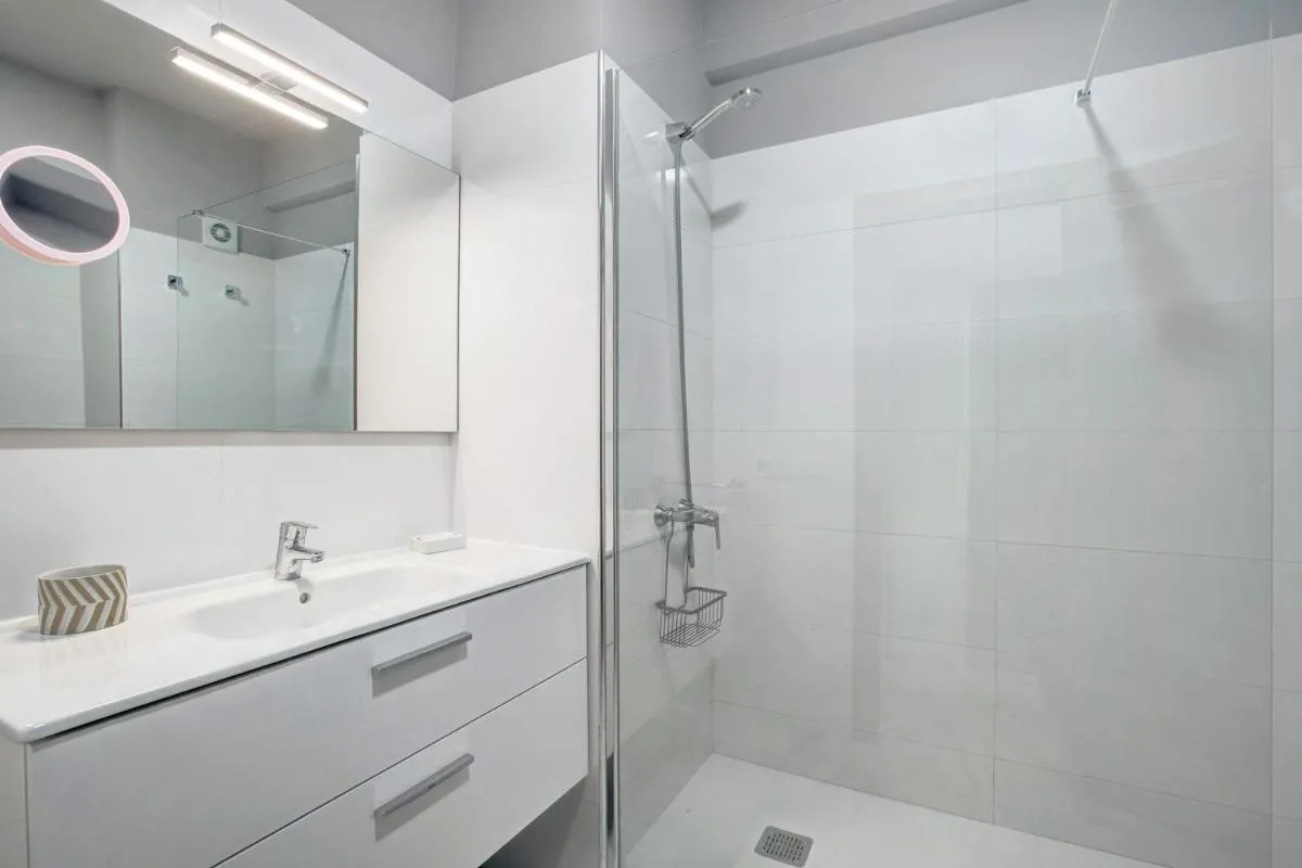 Image 2 of Club Atlantis 223