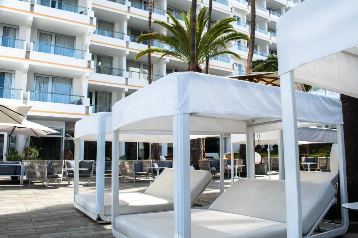 Image 4 of Coral Ocean View – Adults Only