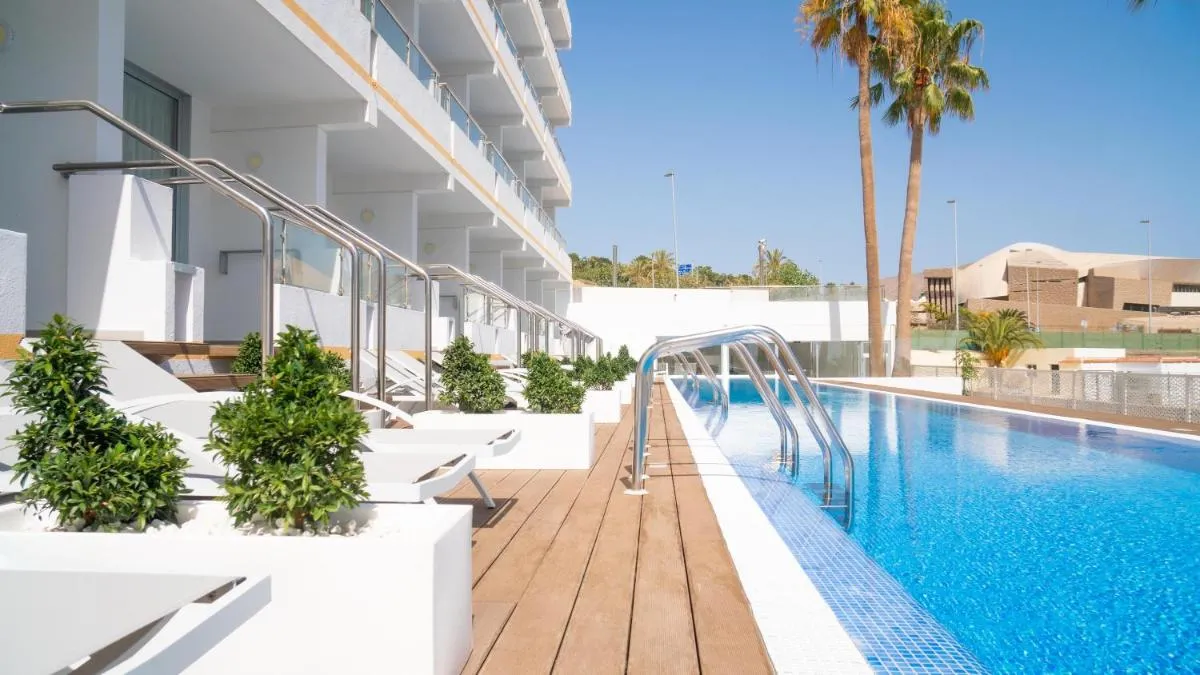 Image 2 of Coral Ocean View – Adults Only