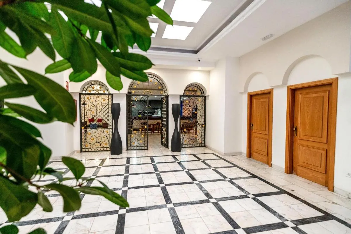 Image 5 of Coral Teide Mar