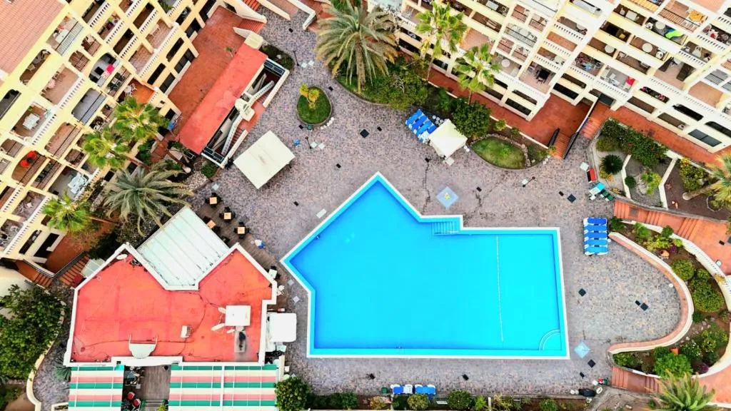Image of Cosy, 3 bedroom apartment, with heated pool and ocean view, Los Christianos, Arona