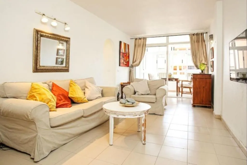 Image of Cozy apartment near the sea with private parking