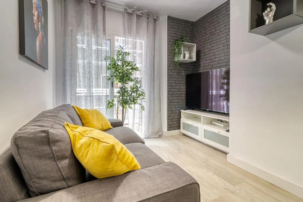 Image of Cozy main square and beachfront 3-bedrooms apartment