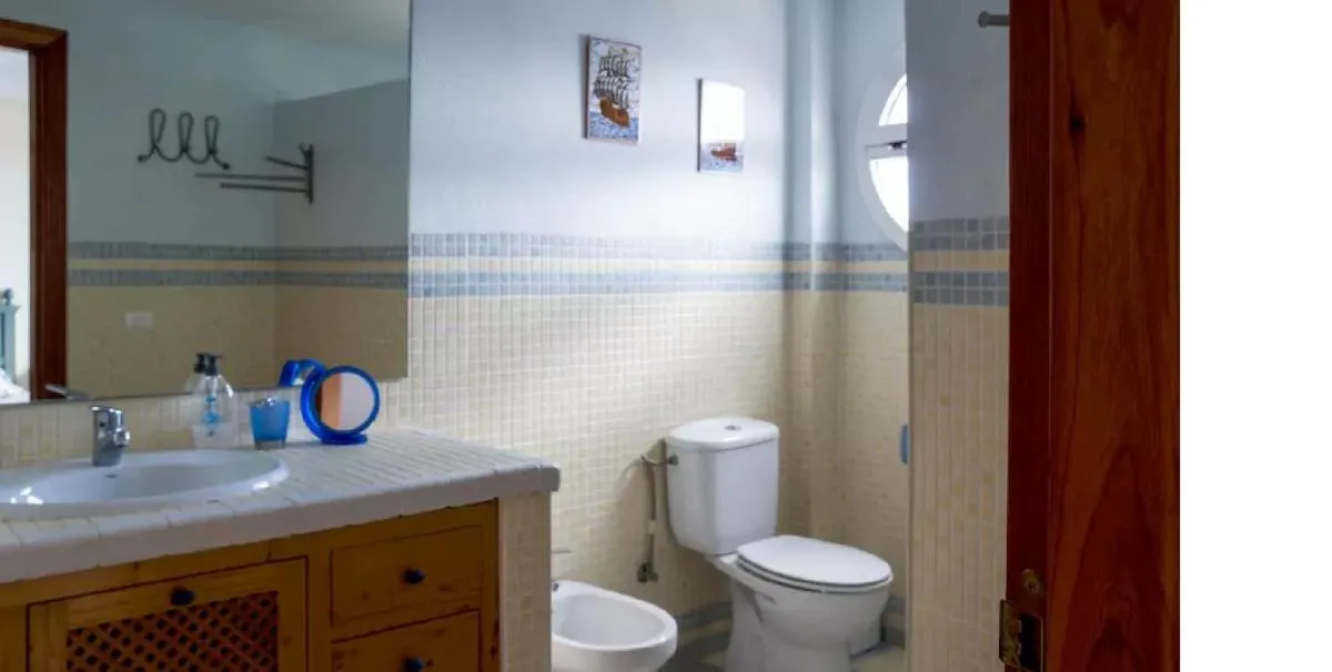 Image 6 of Crucero vista al mar A