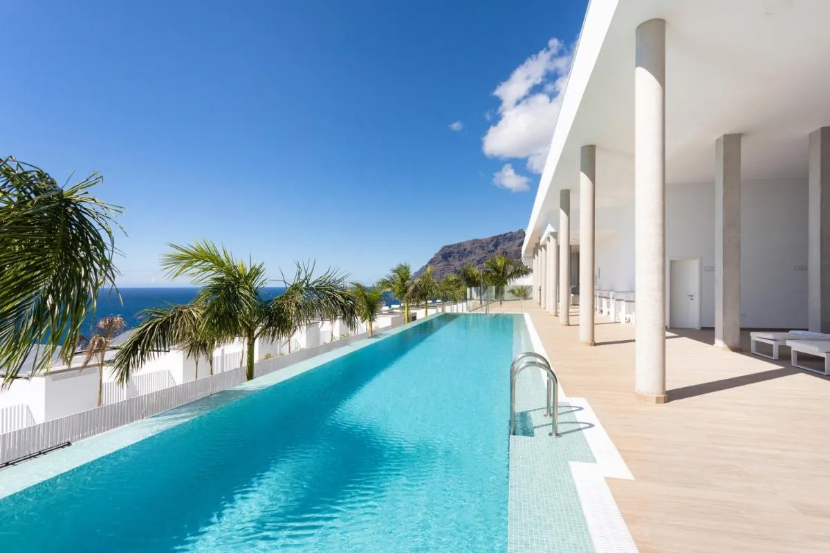 Image 3 of Crystal I Luxury Apartments by EnjoyaHome