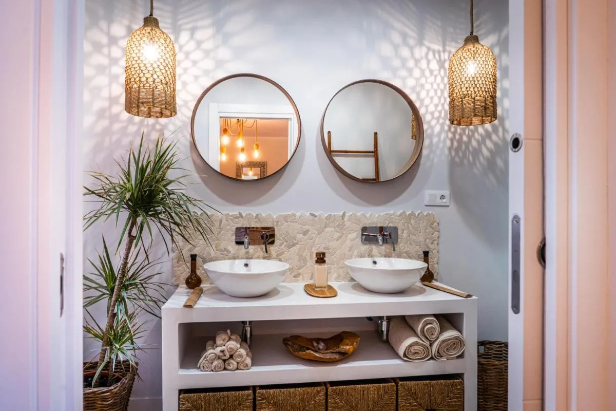 Image 2 of DELUXE VILLA BELLA VITA AIR CON & HEATED POOL, Tenerife South