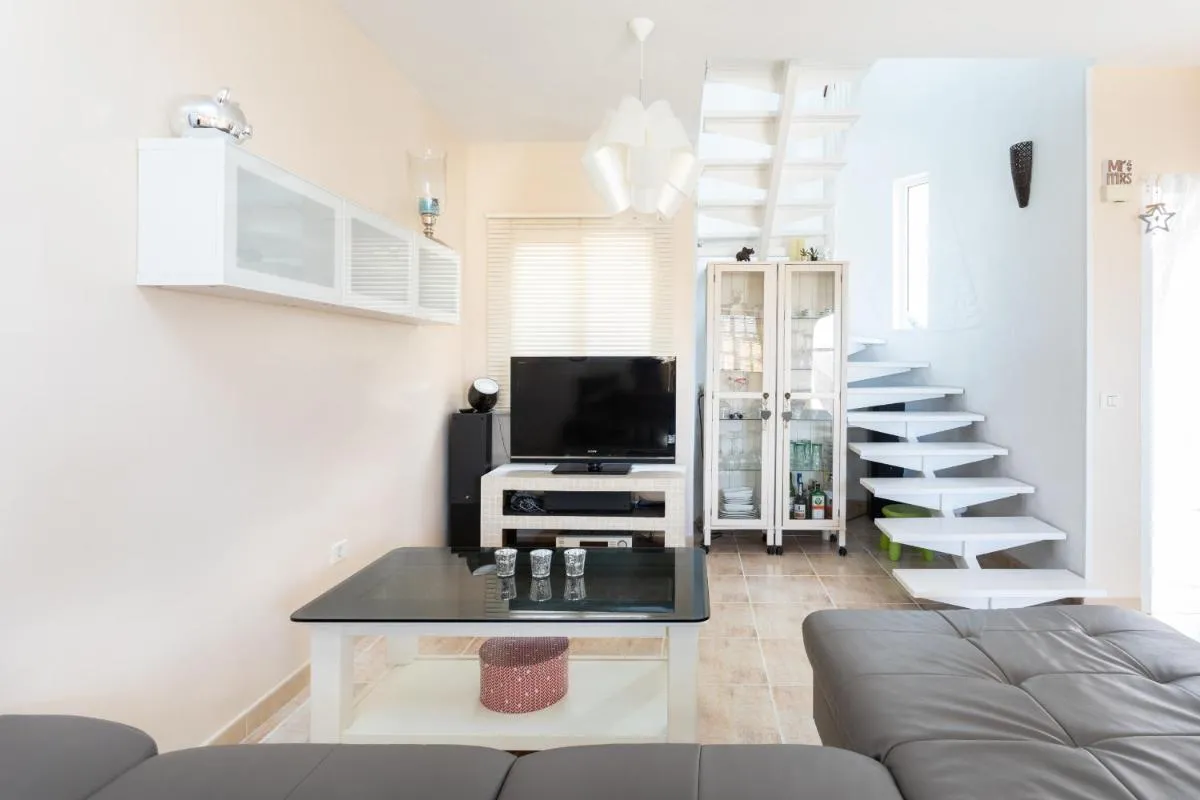 Image 4 of Duplex Charco del Valle with Sea View