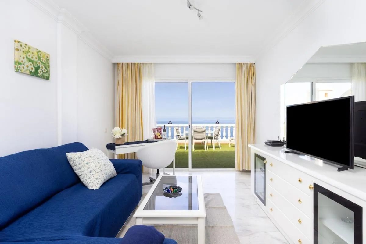 Image 1 of EDEN RENTALS Maravillosas Vistas al Oceano y Los Acantilados