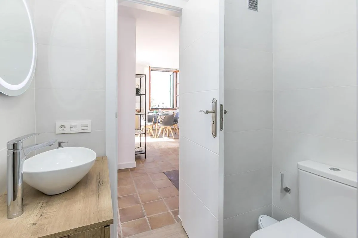 Image 2 of EDEN RENTALS Oceanfront Hideaway