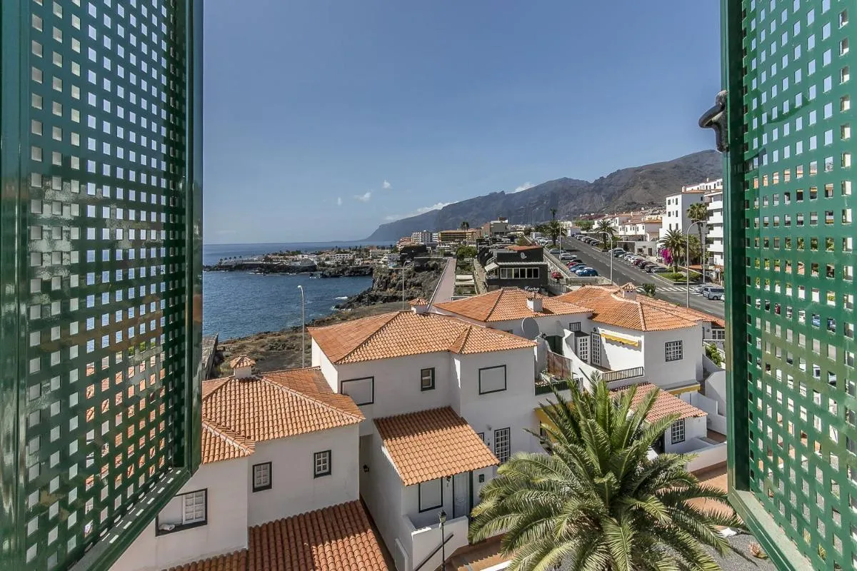 Image 6 of EDEN RENTALS Oceanfront Hideaway