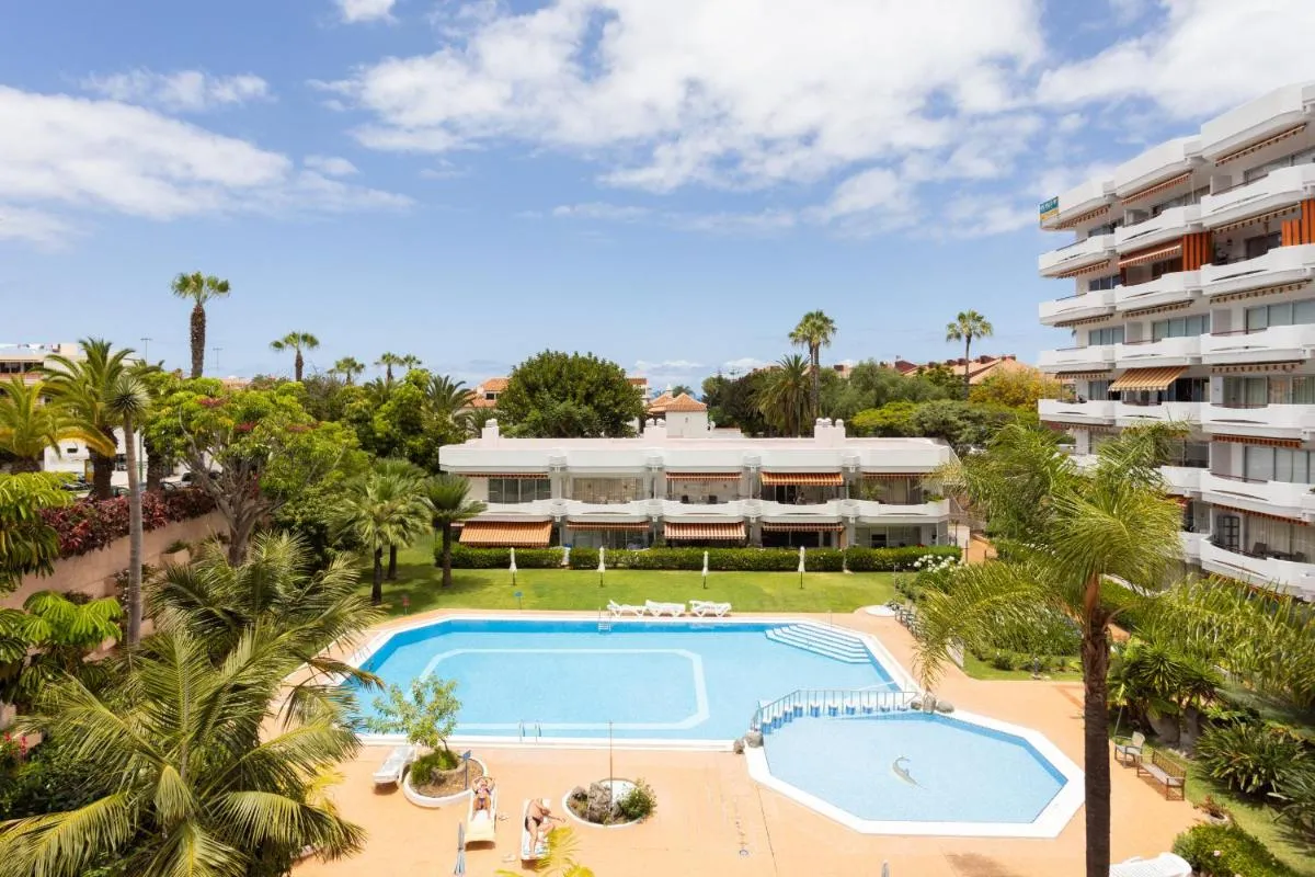 Image 3 of EDEN RENTALS White Molino Penthouse