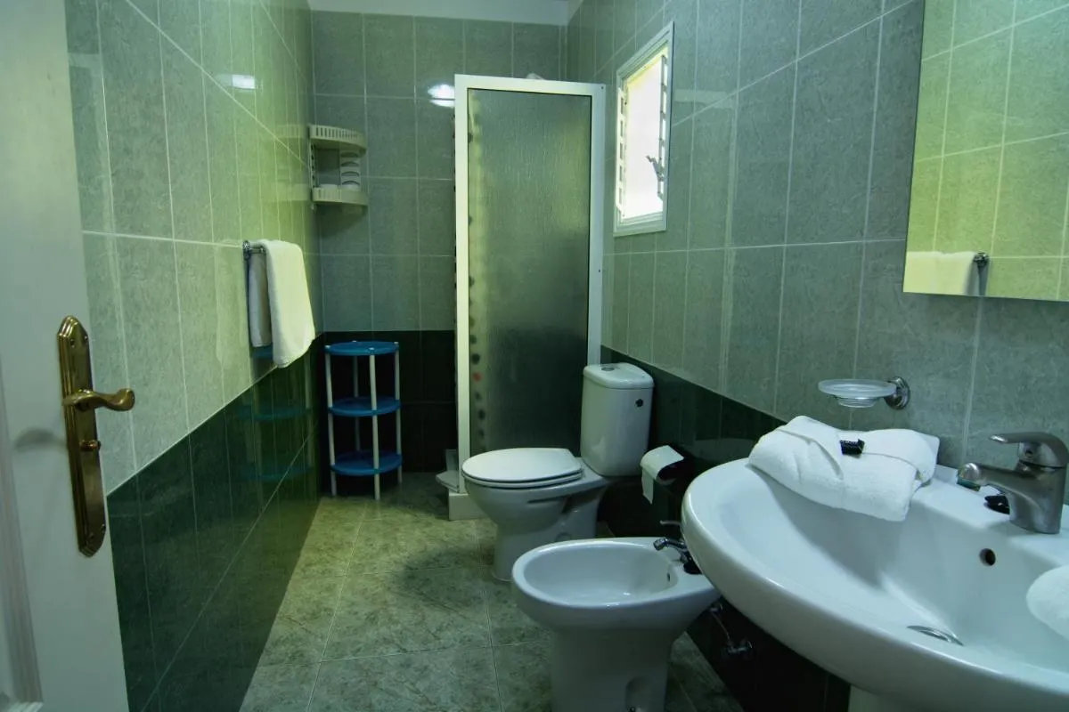 Image 2 of EMMA – Los Cristianos