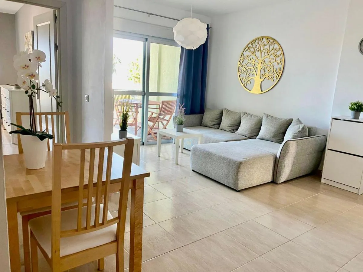 Image 4 of Edificio Cañadas