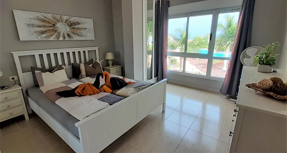 Image 1 of Edificio Cañadas